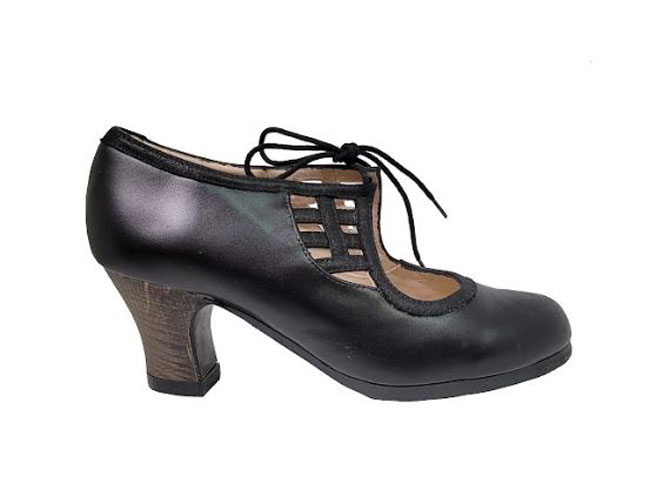 Flamenco Shoes from Begoña Cervera. Model: Malena